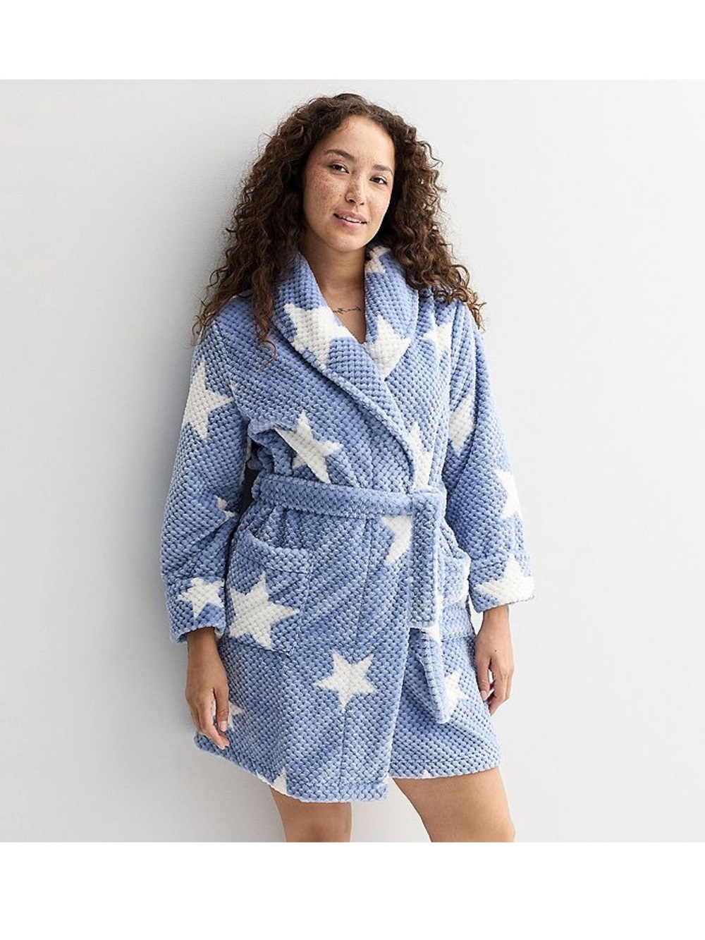 Short Plush Robe Blue and Stars Size Large NWT